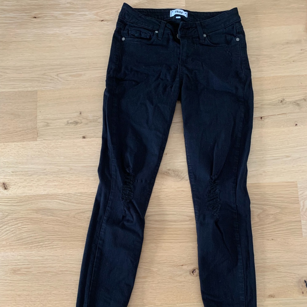 Paige black mid-rise skinny jeans size 26 with tips on knees